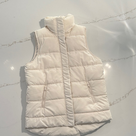 Splendid x @cellajaneblog Cream Puffer Vest - Picture 1 of 5